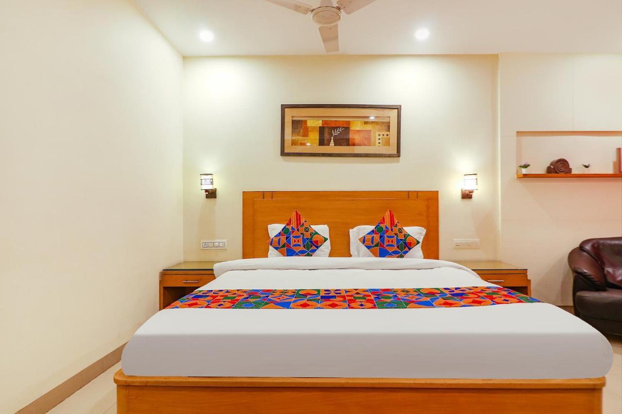 Fabhotel A&M - Nr Lv Prasad Institute, Banjara Hills Haiderabad Buitenkant foto