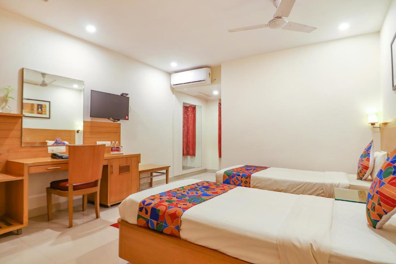 Fabhotel A&M - Nr Lv Prasad Institute, Banjara Hills Haiderabad Buitenkant foto