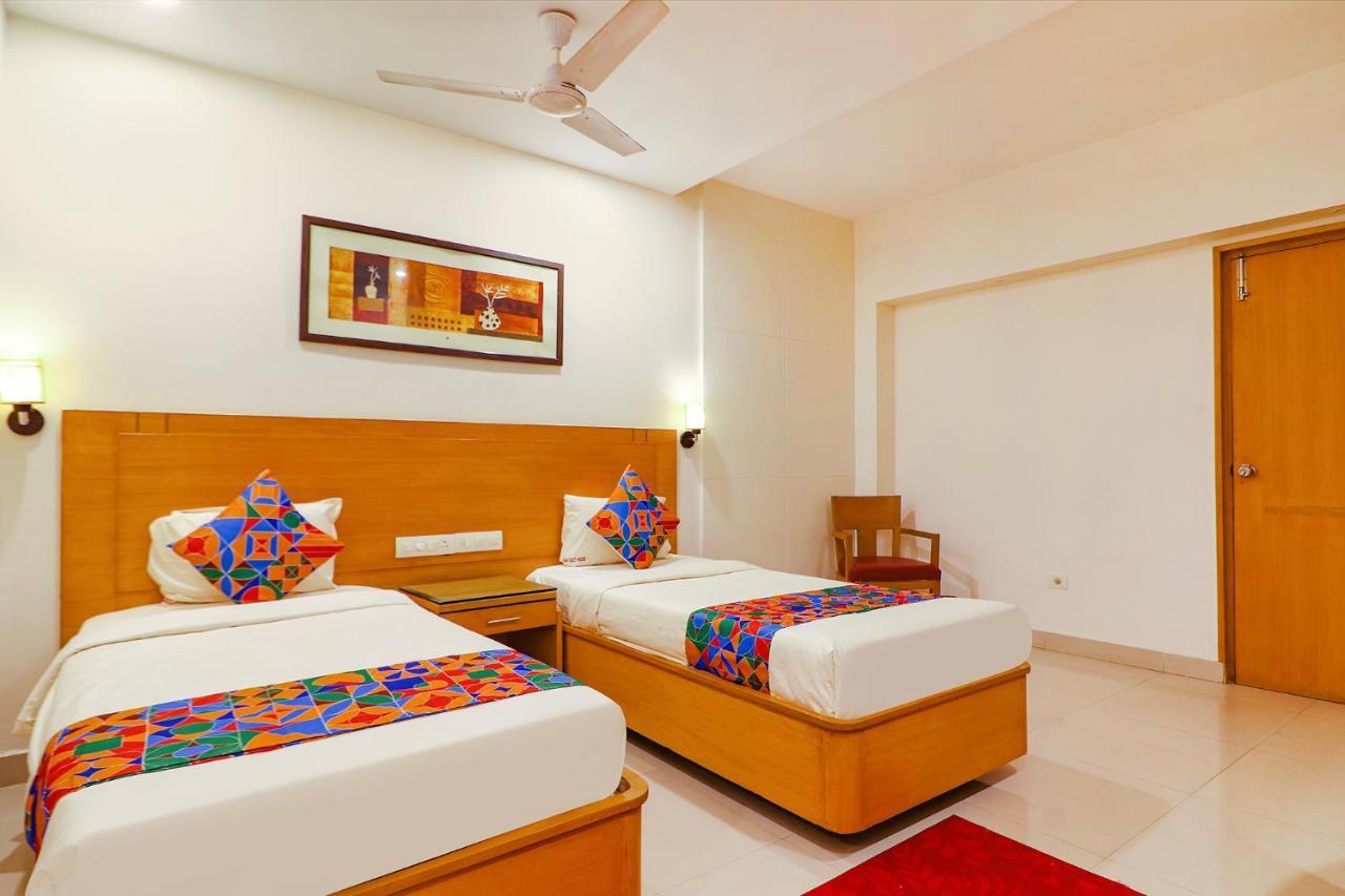 Fabhotel A&M - Nr Lv Prasad Institute, Banjara Hills Haiderabad Buitenkant foto